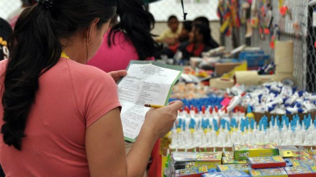 Más de 500 mil bolívares se necesitan para comprar la lista escolar en Guárico