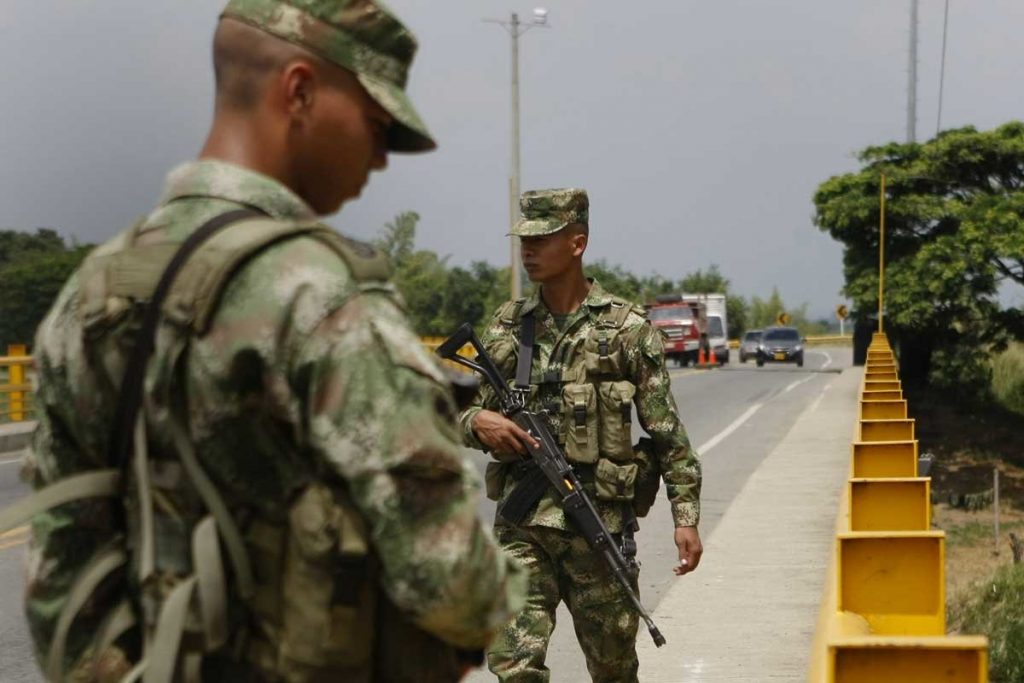 Militares mantendrán la alerta naranja en la frontera con Colombia