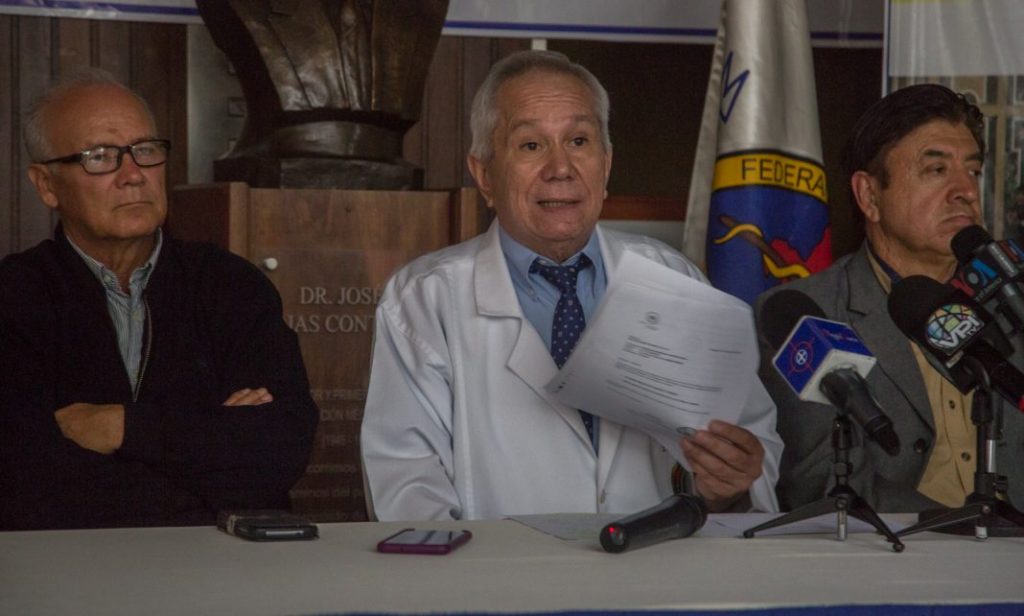 Presidente de la Federación Médica: Es irresponsable recomendar gotas contra la COVID-19