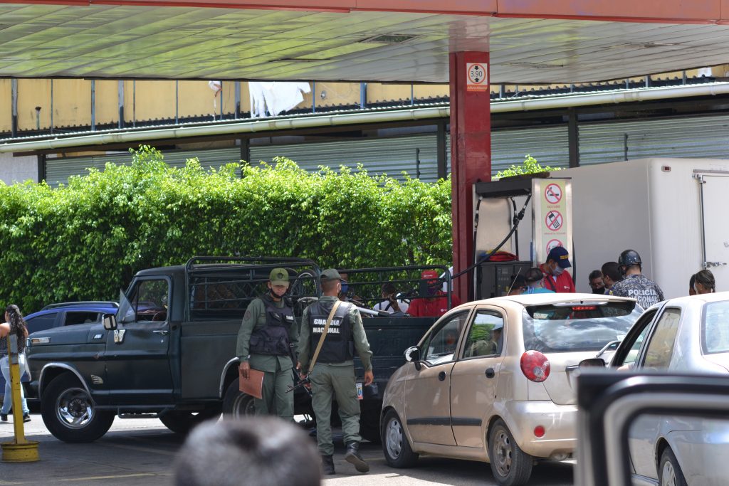 En Guàrico gasolineras cerradas y largas colas en el tercer día de flexibilización