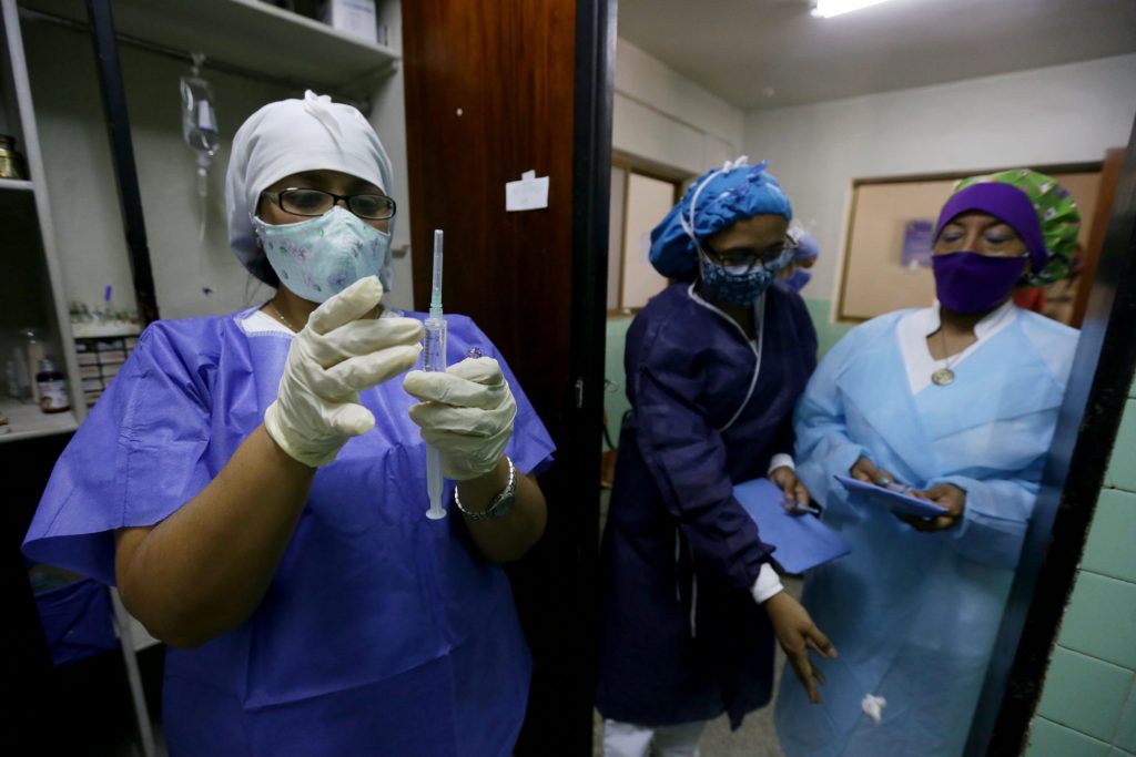 Mueren 15 sanitarios más por COVID-19 en Venezuela y la cifra total se eleva a 408