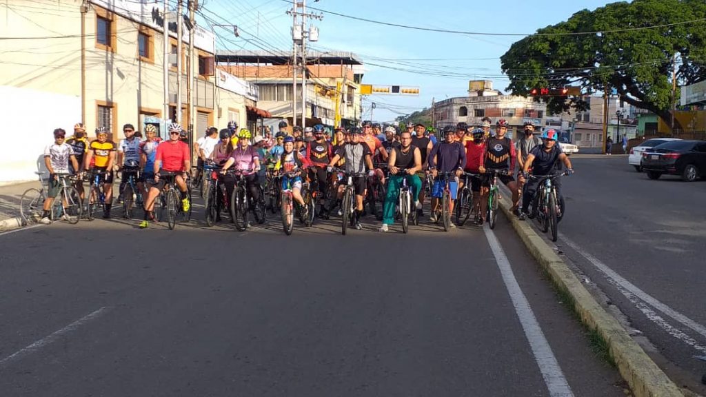 Ciclistas de San Juan de los Morros Celebran "Día Mundial de la Bicicleta"