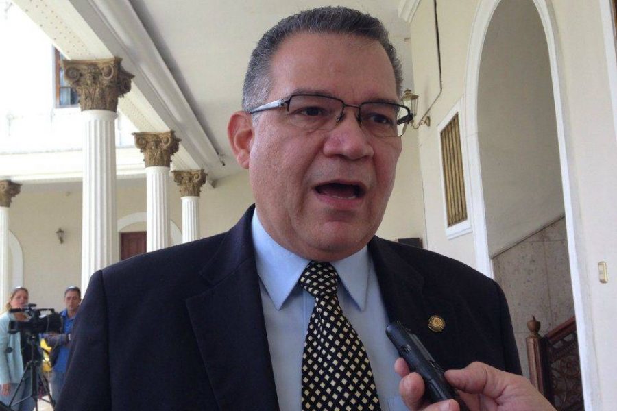 Rector Márquez afirma que no existen soluciones a corto plazo para el país