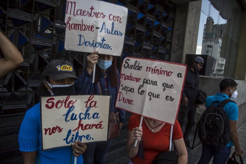 Acuerdo salarial de los educadores se firmó solo con las federaciones cercanas a Maduro
