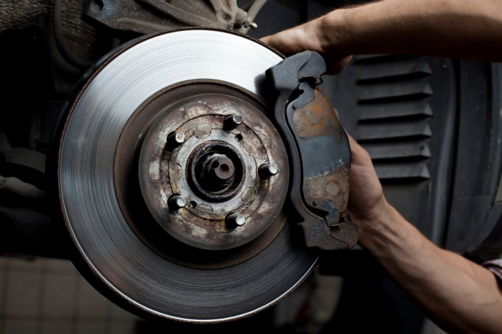 Conductores en Guàrico postergan las reparaciones de los frenos de sus vehículos por los altos costos