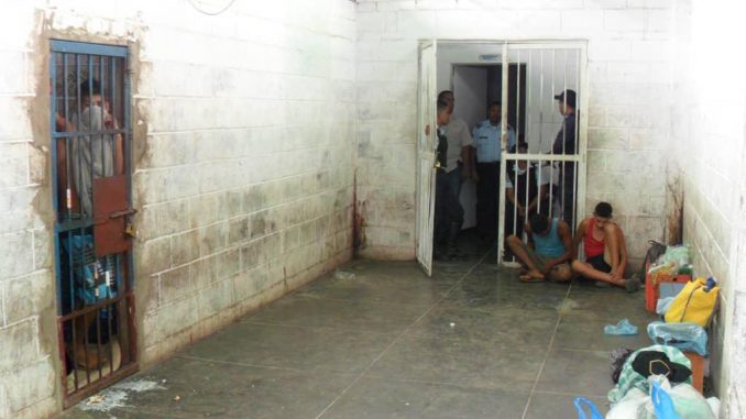 De presos de confianza a fugitivos de centro policial en Guárico