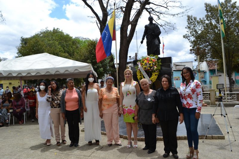 AD conmemora el día Internacional de la Mujer con sesión solemne en el municipio Julián Mellado ( FOTOS)