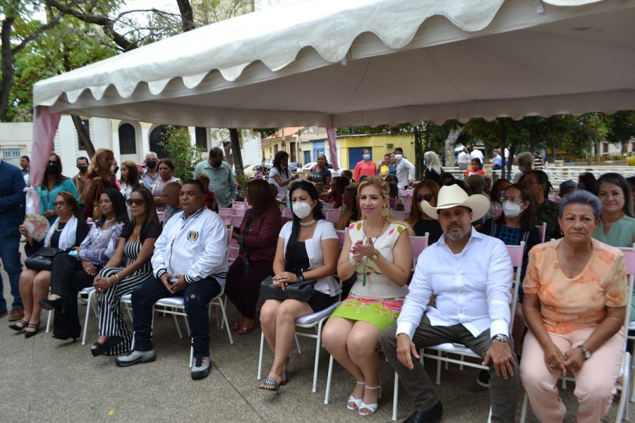 AD conmemora el día Internacional de la Mujer con sesión solemne en el municipio Julián Mellado ( FOTOS)