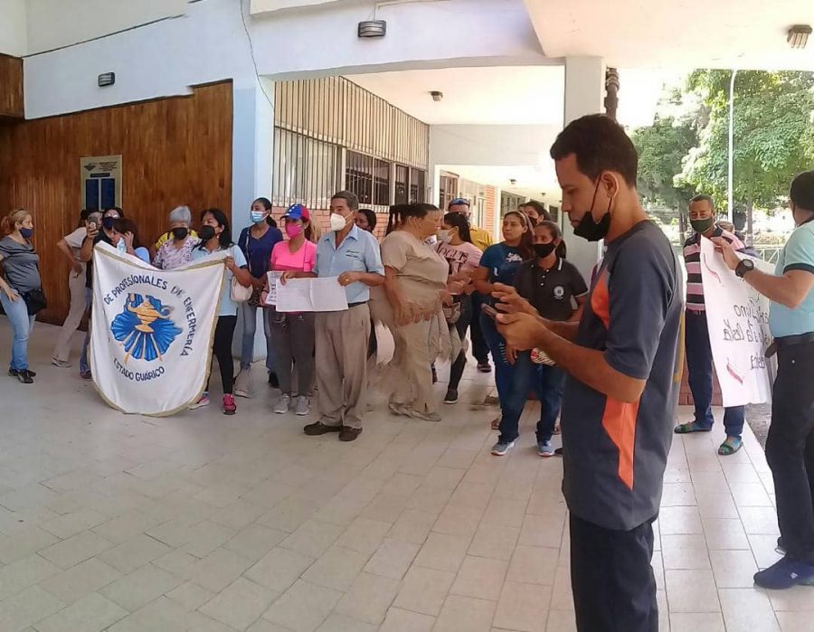 Protestan por segundo día consecutivo los trabajadores del sector hospitalario, mientras el Gobernador anuncia inicio de las ferias de San Juan