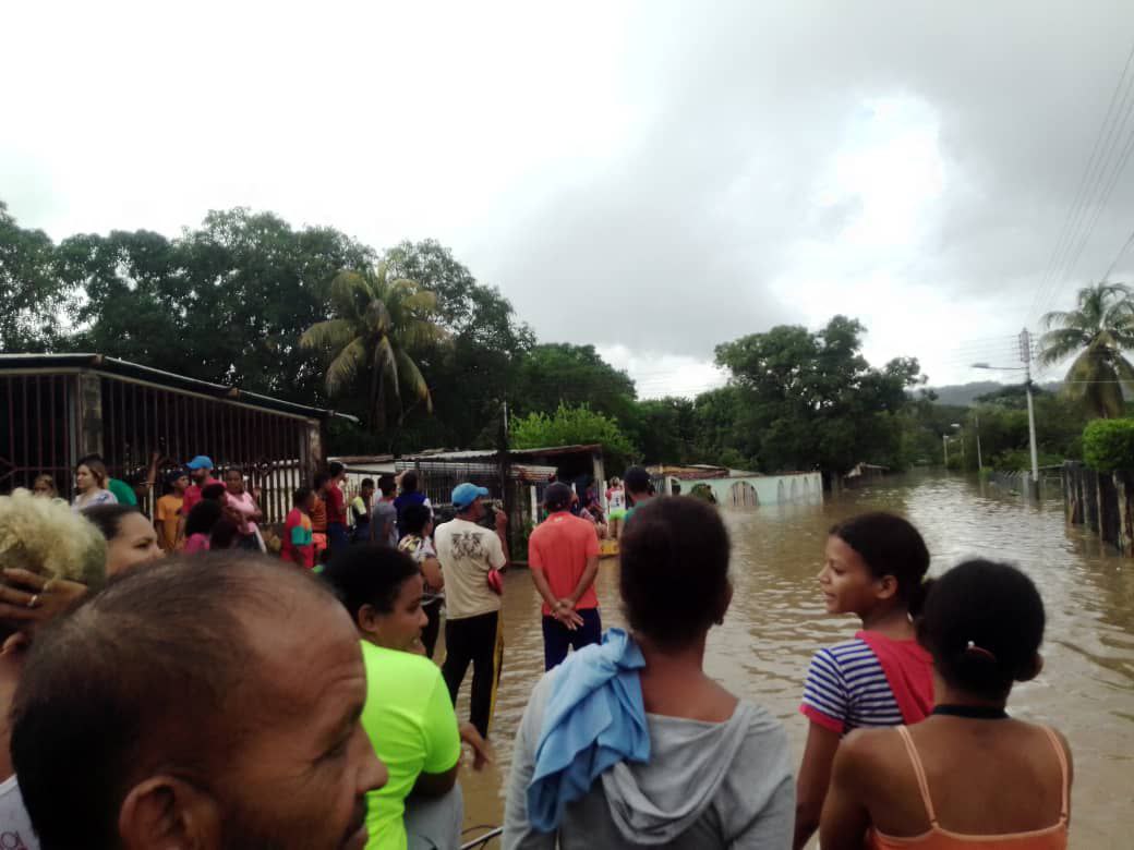 Fuertes lluvias causan desbordamiento del rio Paya en el Municipio Ortiz