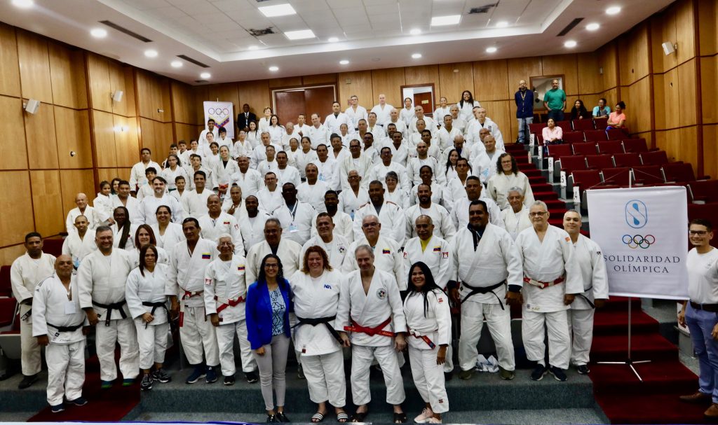 Inaugurado con éxito el Curso Técnico Internacional de Judo