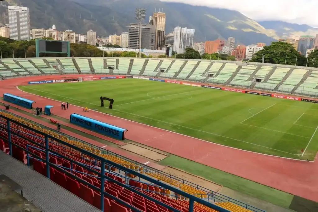Conmebol invertirá para mejorar estadios en Venezuela