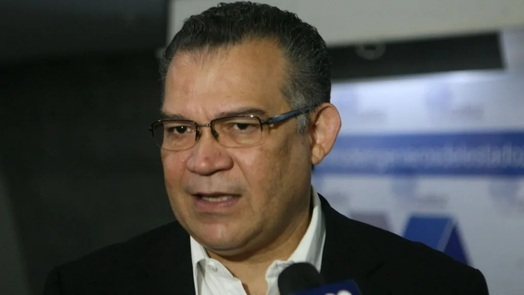 Enrique Márquez se propone para reconciliar a la oposición
