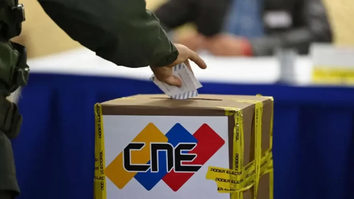Expertos electorales advierten violaciones de la ley en el CNE