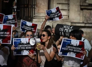 Manifestación en Francia tras la violación grupal a judía