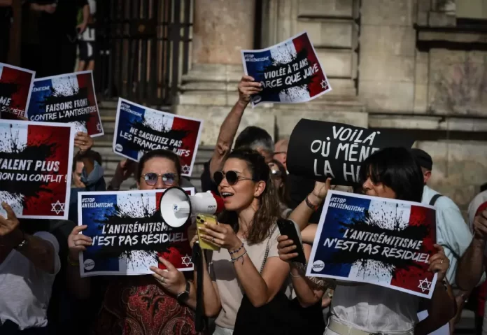 Manifestación en Francia tras la violación grupal a judía