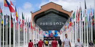 Atletas Olímpicos Venezolanos votan en las presidenciales desde París