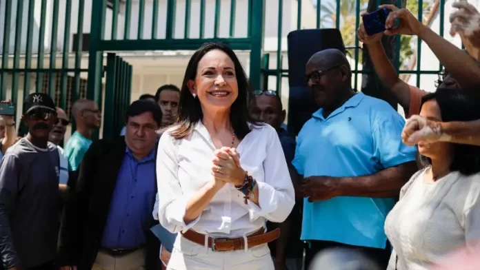 María Corina resalta la tranquilidad del proceso electoral y la alta participación