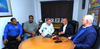 González Urrutia lidera caravana en Zulia antes de elecciones