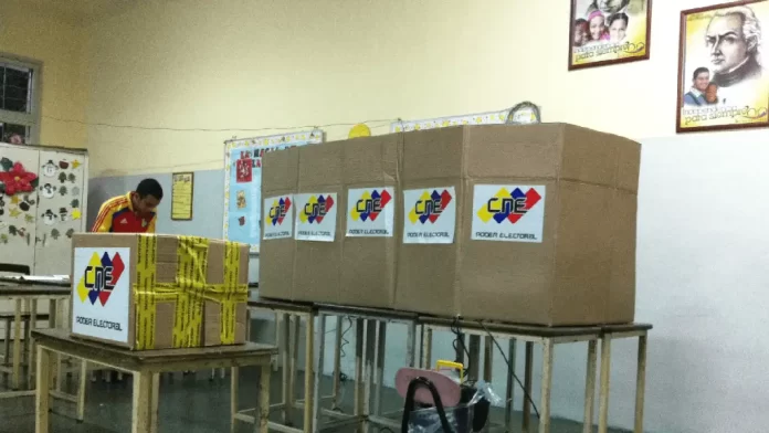 Denuncian irregularidades en la instalación de mesas electorales