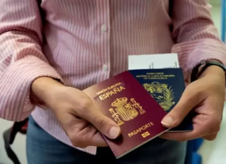 España rompe récord en concesiones de nacionalidad por ayuda robotizada