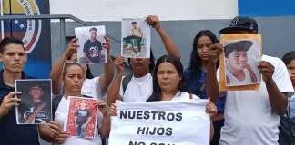 Familiares de menores detenidos en protestas "No son terroristas"