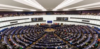 Parlamento Europeo reconoce a Edmundo González como ganador