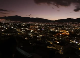 Ecuador enfrenta apagones en medio de una crisis energética