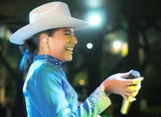 La cantante Emily Galaviz sufre accidente en Apure