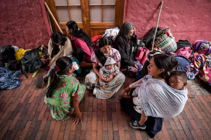 Al menos 4.000 indígenas llegan a Bogotá para denunciar muerte de niños en sus territorios