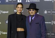 l actor y director Johnny Depp junto a la actriz francesa Antonia Desplat durante la presentación de su película "Three Days on the Wing of Madness" en el 21 Festival de Cine Europeo de Sevilla, que ha tenido lugar en el Cartuja Center CITE. EFE/ Raúl Caro