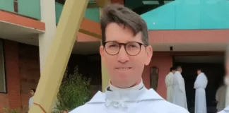 Hallan incinerado en el sur de Quito el vehículo de sacerdote asesinado en Ecuador
