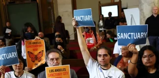Los Ángeles se oficializa como ciudad santuario contra deportaciones
