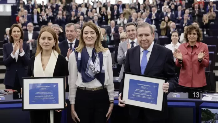 Edmundo González Urrutia recibe el premio Sájarov