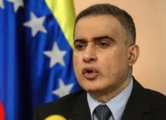 Saab acusa a la oposición de campaña para legitimar "terroristas"
