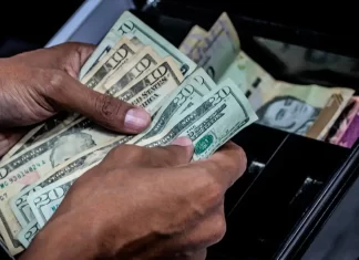 Bolívar recupera terreno 75% de las transacciones son en moneda nacional