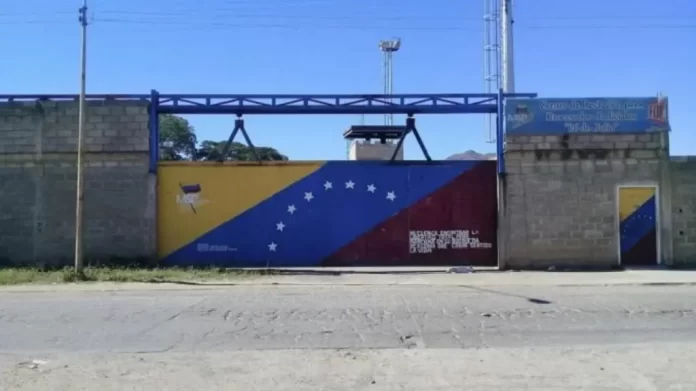 Directora de la cárcel “26 de Julio” detenida por vínculos con recluso