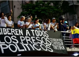 Excarcelan a 170 presos políticos en Venezuela tras protestas postelectorales