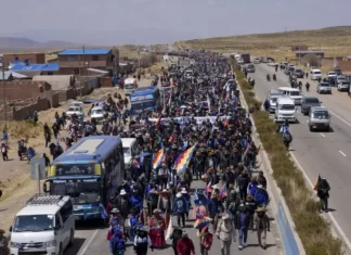 Marcha de seguidores de Evo Morales exige soluciones económicas al Gobierno
