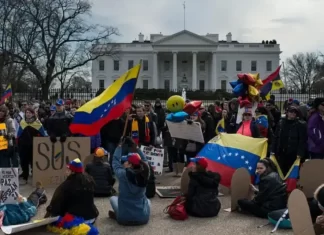 Nueva política migratoria de EE.UU. deja sin TPS a 300.000 venezolanos