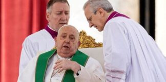 El papa Francisco ingresa en hospital de Roma por bronquitis