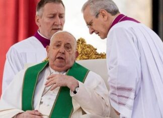 El papa Francisco ingresa en hospital de Roma por bronquitis