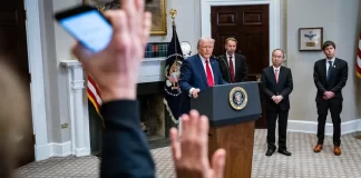 Casa Blanca asume control sobre selección de periodistas para cubrir a Trump