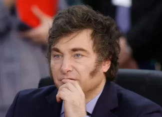 Denuncian al presidente Milei por presunta estafa con criptomoneda
