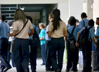Las teorías detrás de las intoxicaciones masivas en liceos venezolanos