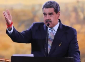 Maduro otorga 90 días para presentar propuesta final de Reforma Constitucional