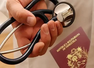 40% de los médicos venezolanos se han ido del país