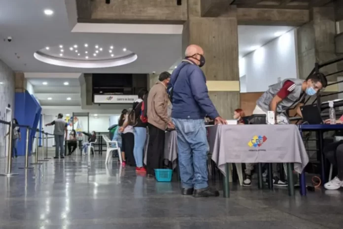 CNE mantiene hermetismo tras reprogramar elecciones regionales y parlamentarias