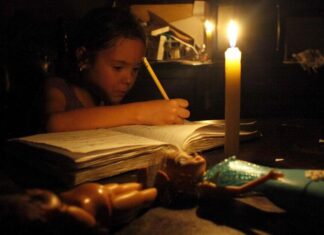 Reducen horarios en instituciones públicas por seis semanas debido a la crisis eléctrica