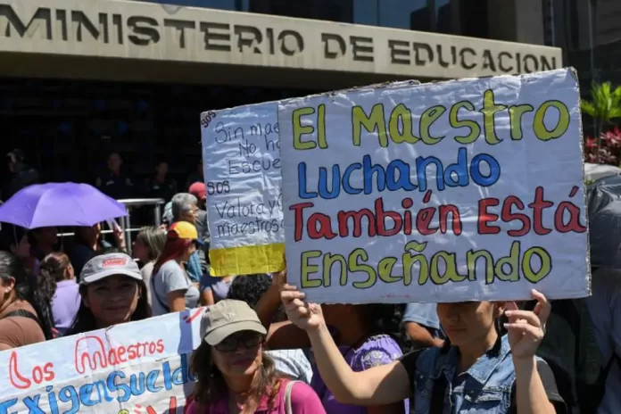 Suspensión de salarios a maestros en Venezuela